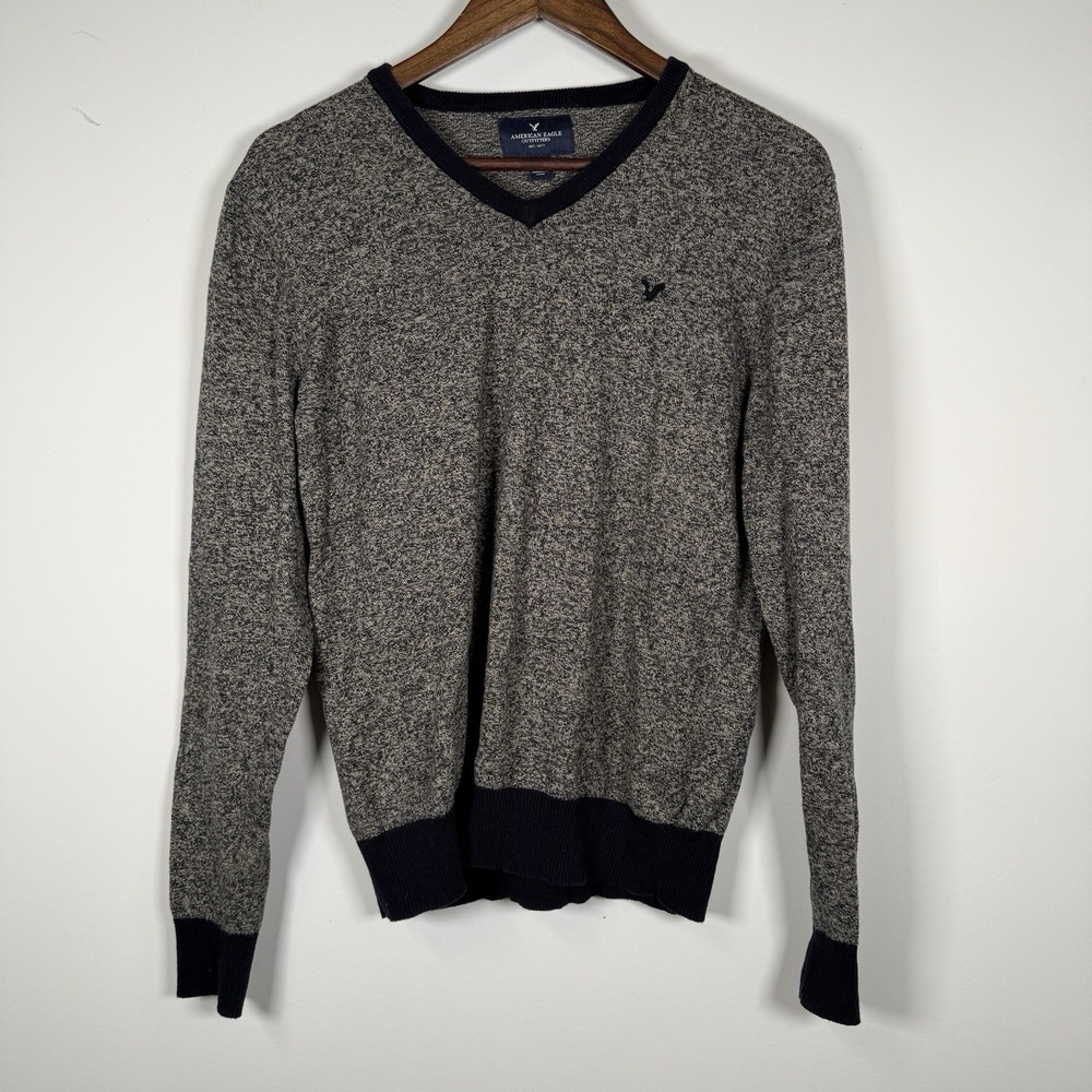 American Eagle Men's Pullover Sweater Long Sleeve V-Neck Size Medium Preppy